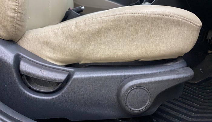 2015 Hyundai Grand i10 ASTA AT 1.2 KAPPA VTVT, Petrol, Automatic, 83,202 km, Driver Side Adjustment Panel