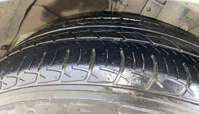 2020 Skoda Rapid AMBITION AT TSI, Petrol, Automatic, 47,837 km, Right Front Tyre Tread