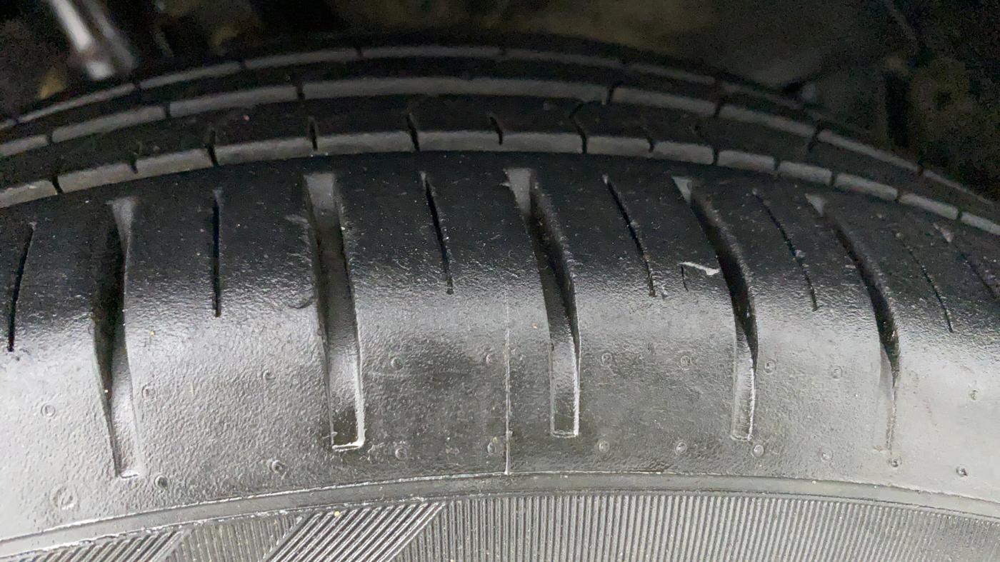 2019 Toyota Glanza G MT PETROL, Petrol, Manual, 17,912 km, Right Front Tyre Tread