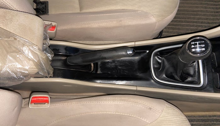 2017 Maruti Ciaz VXI+, Petrol, Manual, 33,005 km, Gear Lever