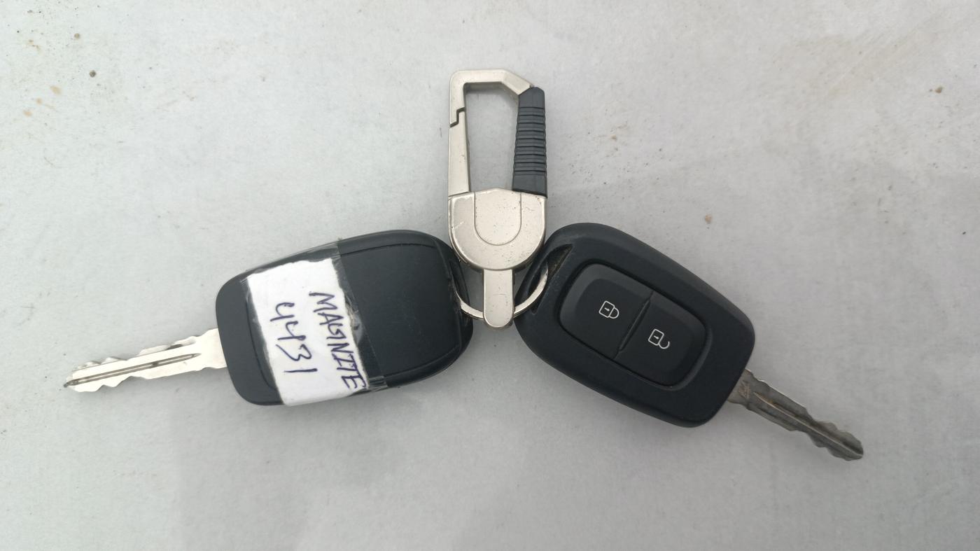 2023 Nissan MAGNITE XL, Petrol, Manual, 25,694 km, Key Close Up