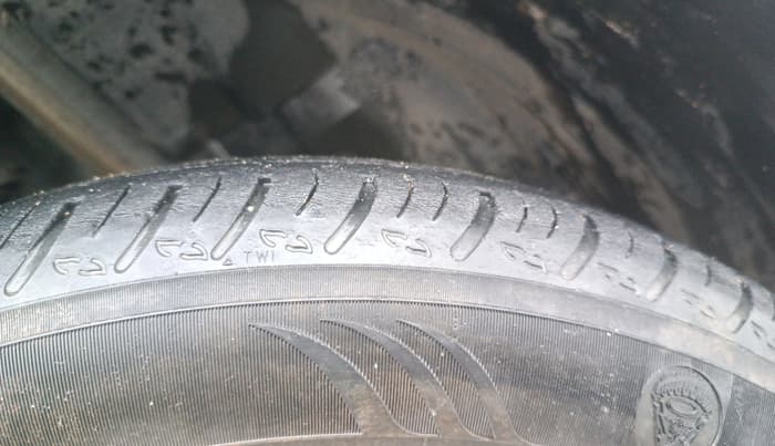 2023 Nissan MAGNITE XL, Petrol, Manual, 25,694 km, Right Front Tyre Tread