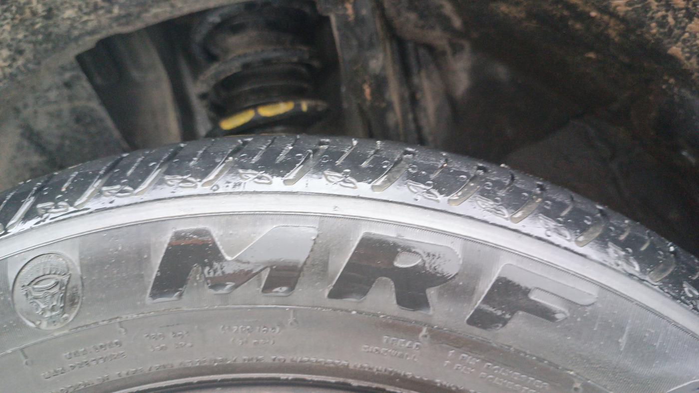 2023 Nissan MAGNITE XL, Petrol, Manual, 25,694 km, Left Front Tyre Tread