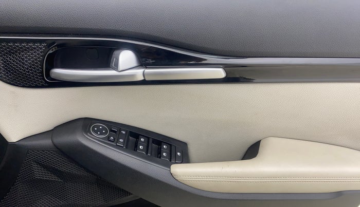 2021 KIA SELTOS HTX IVT 1.5 PETROL, Petrol, Automatic, 39,349 km, Driver Side Door Panels Control