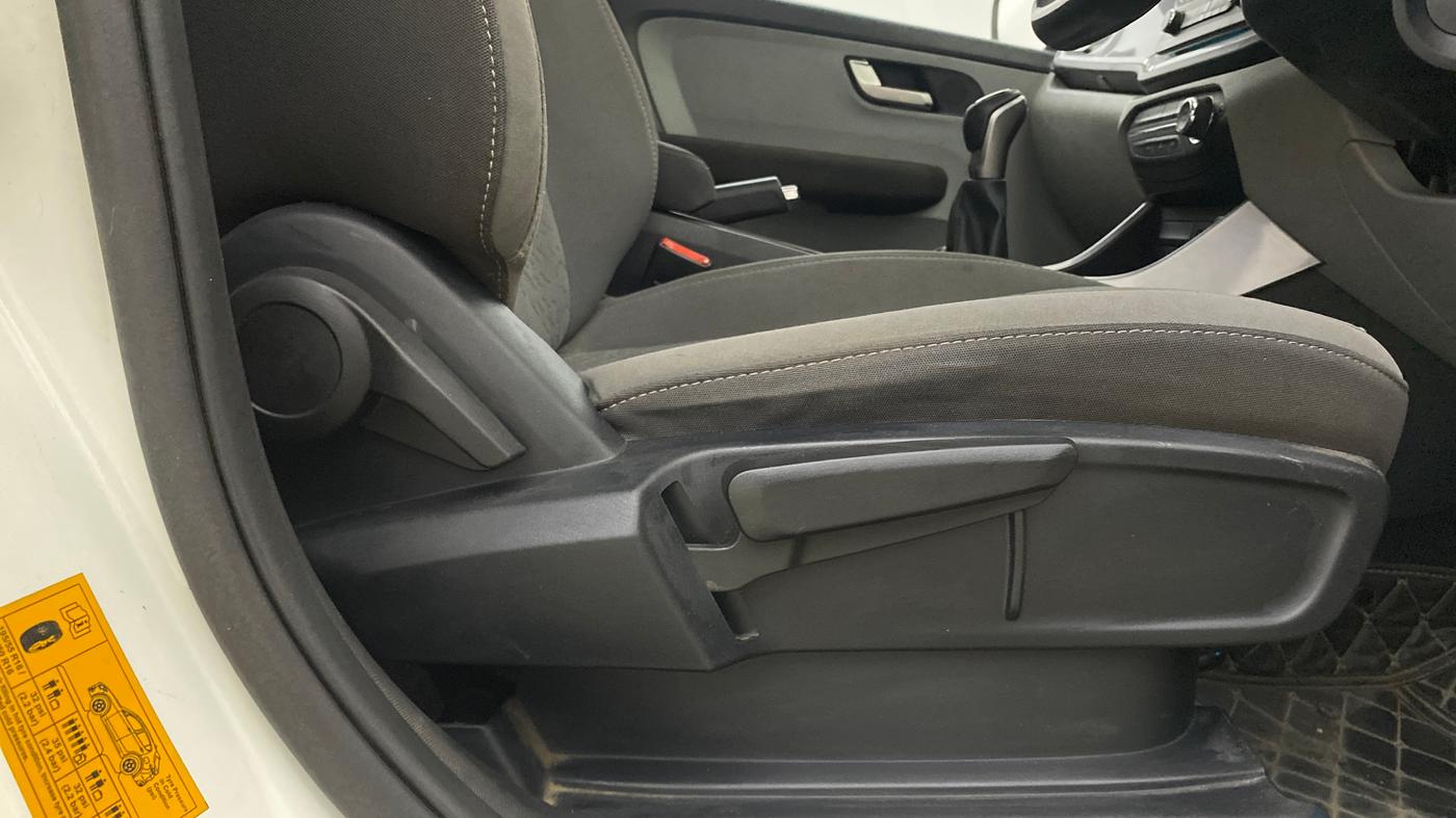 2020 Tata ALTROZ XZ PETROL, Petrol, Manual, 61,590 km, Driver Side Adjustment Panel