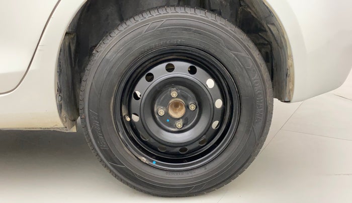 2013 Maruti Swift Dzire VXI, Petrol, Manual, 98,155 km, Left Rear Wheel