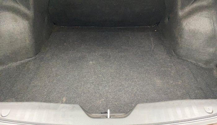 2017 Maruti Ciaz ALPHA  AT 1.4  PETROL, Petrol, Automatic, 18,819 km, Boot Inside