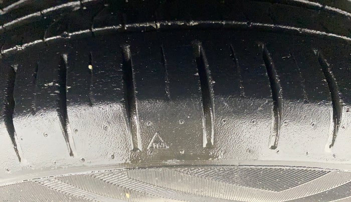 2017 Maruti Ciaz ALPHA  AT 1.4  PETROL, Petrol, Automatic, 18,819 km, Right Rear Tyre Tread