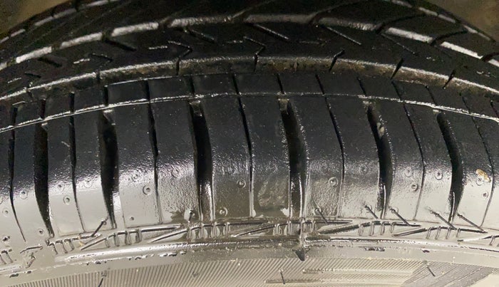 2019 Maruti Alto K10 VXI (O) AMT, Petrol, Automatic, 30,548 km, Right Front Tyre Tread