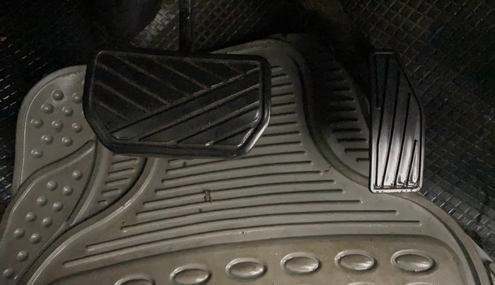 2019 Maruti Alto K10 VXI (O) AMT, Petrol, Automatic, 30,548 km, Pedals