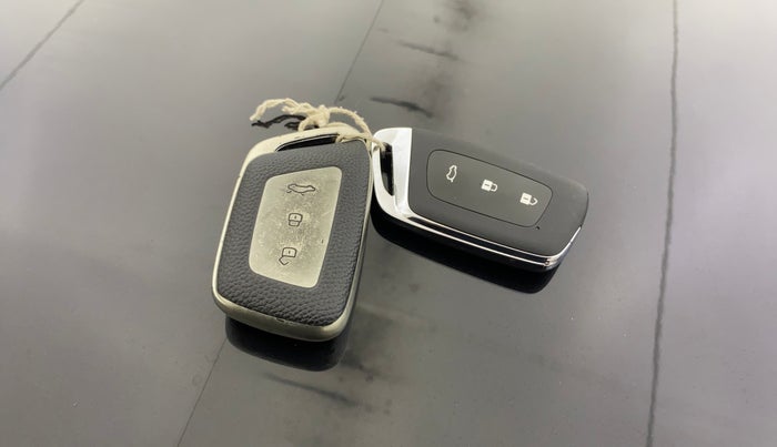 2023 MG HECTOR SAVVY PRO 1.5 TURBO CVT PETROL, Petrol, Automatic, 16,486 km, Key Close Up