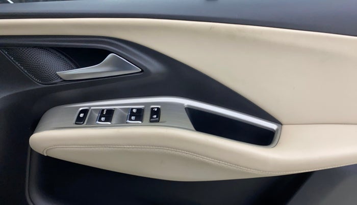 2023 MG HECTOR SAVVY PRO 1.5 TURBO CVT PETROL, Petrol, Automatic, 16,486 km, Driver Side Door Panels Control