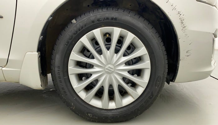 2016 Maruti Ciaz VXI+, Petrol, Manual, 96,802 km, Right Front Wheel