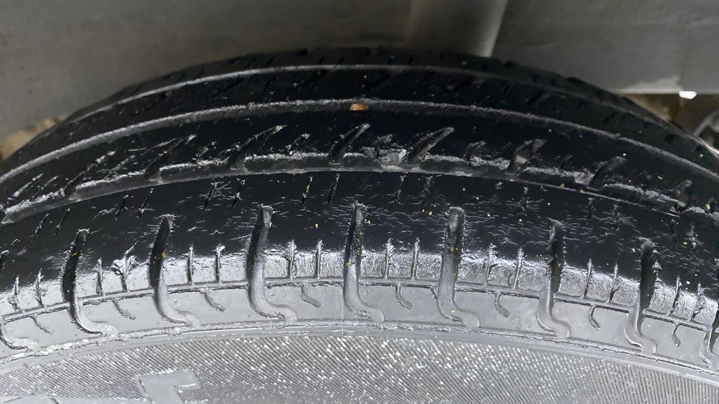 2019 Renault Kwid RXL, Petrol, Manual, 31,893 km, Left Rear Tyre Tread