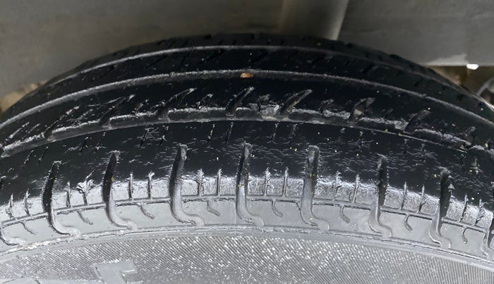 2019 Renault Kwid RXL, Petrol, Manual, 31,893 km, Left Rear Tyre Tread