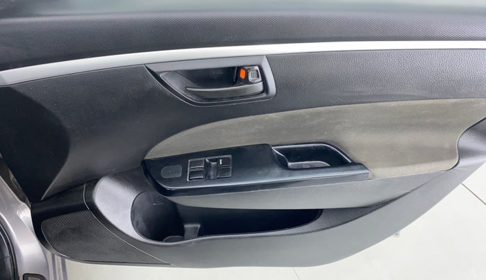 2016 Maruti Swift LXI OPT, Petrol, Manual, 58,747 km, Driver Side Door Panels Control