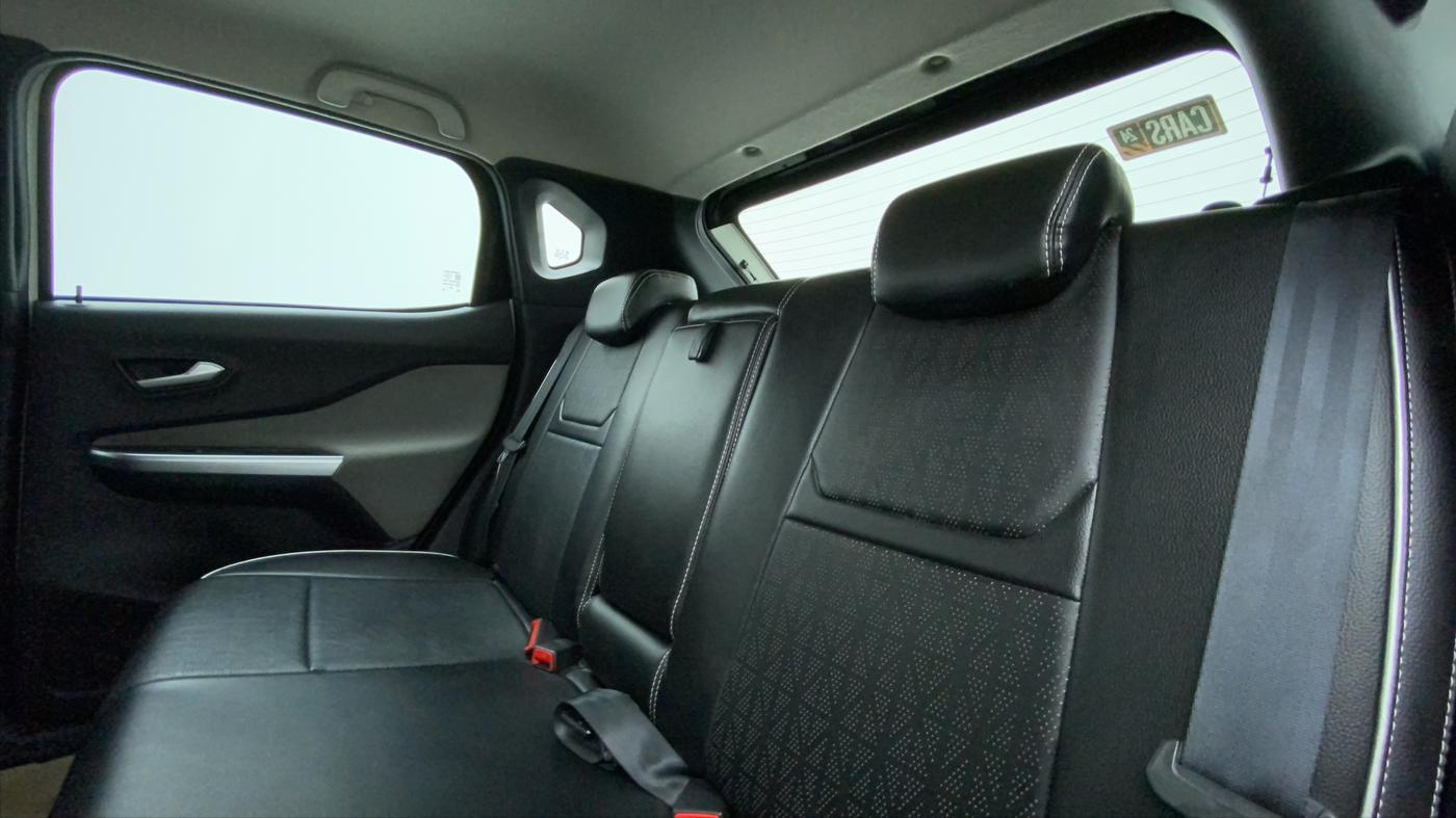 2020 Nissan MAGNITE XV TURBO DUAL TONE, Petrol, Manual, 21,393 km, Right Side Rear Door Cabin