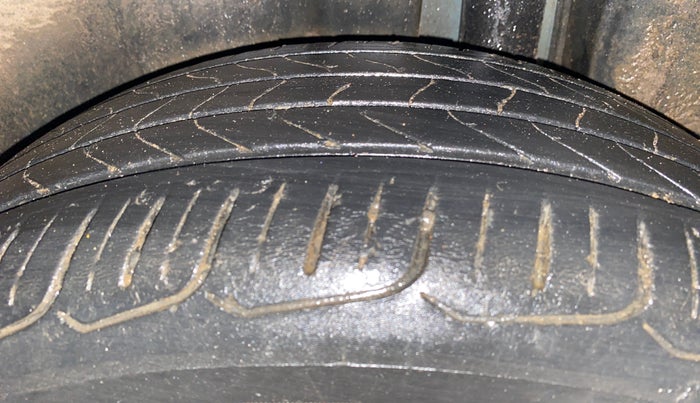 2017 Maruti Ciaz ALPHA DIESEL 1.3, Diesel, Manual, 77,993 km, Left Rear Tyre Tread