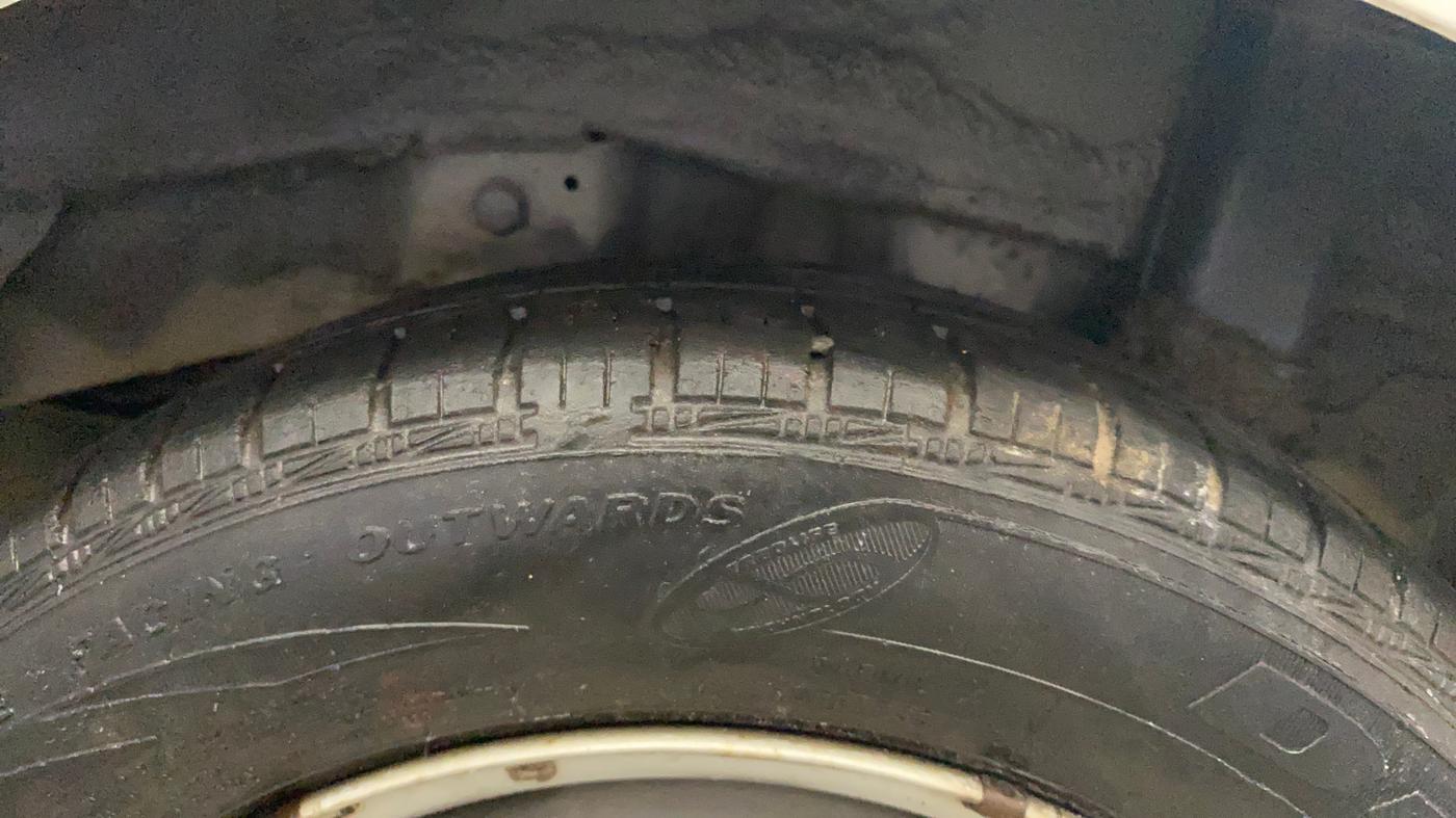 2018 Hyundai Eon ERA +, Petrol, Manual, 37,944 km, Left Rear Tyre Tread