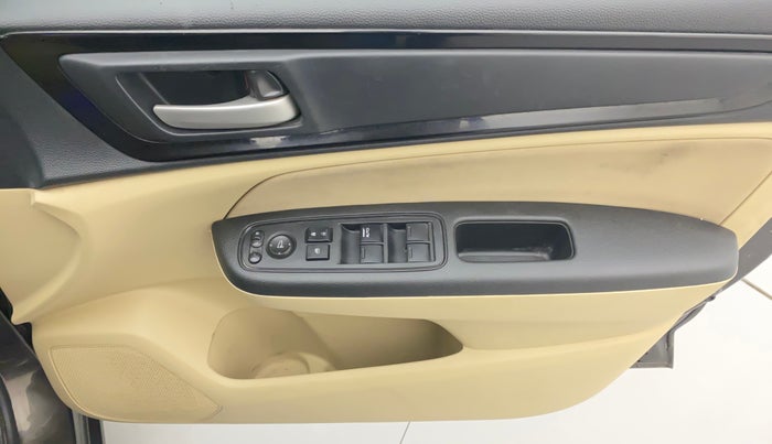 2020 Honda Amaze 1.2L I-VTEC S, Petrol, Manual, 1,03,405 km, Driver Side Door Panels Control
