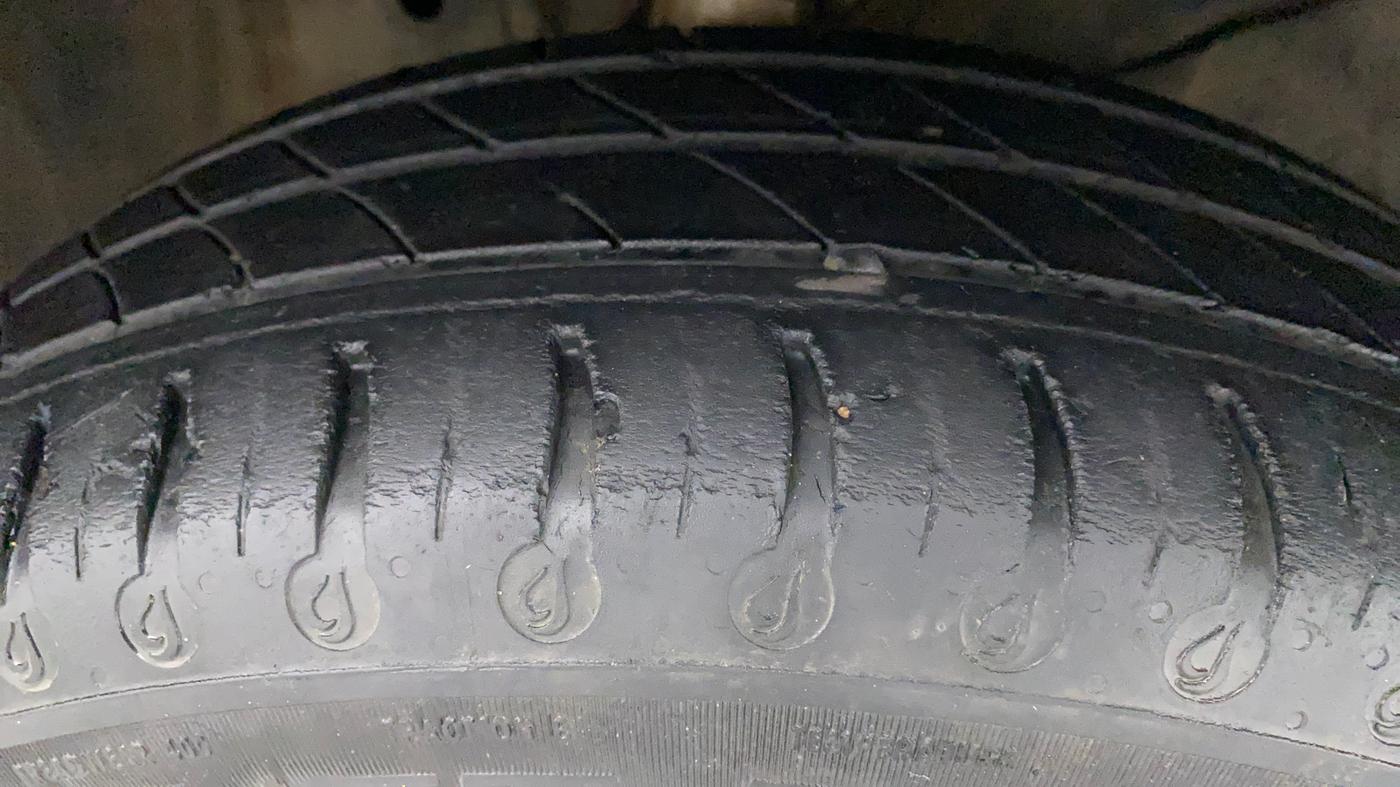 2020 Honda Amaze 1.2L I-VTEC S, Petrol, Manual, 1,03,405 km, Right Front Tyre Tread