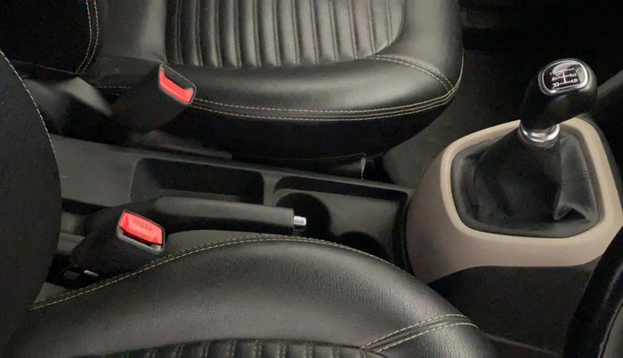 2018 Hyundai Grand i10 SPORTZ 1.2 KAPPA VTVT, CNG, Manual, 34,912 km, Gear Lever