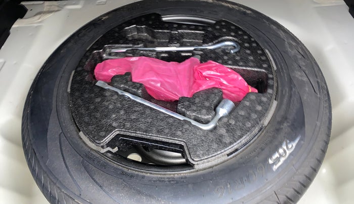 2022 Maruti Vitara Brezza LXI, Petrol, Manual, 13,508 km, Spare Tyre