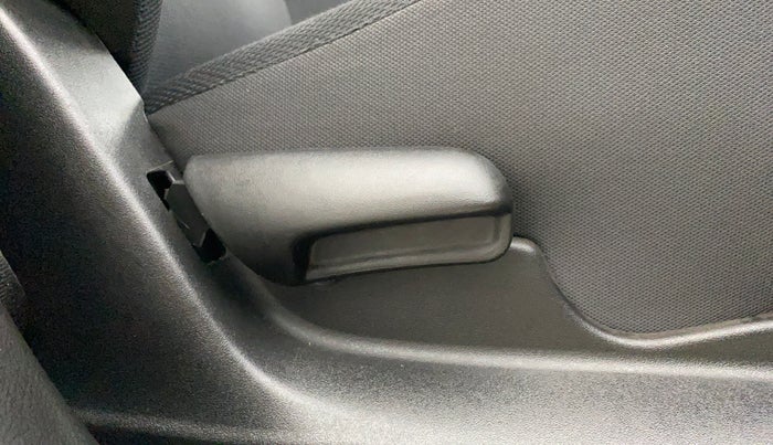 2022 Maruti Vitara Brezza LXI, Petrol, Manual, 13,508 km, Driver Side Adjustment Panel