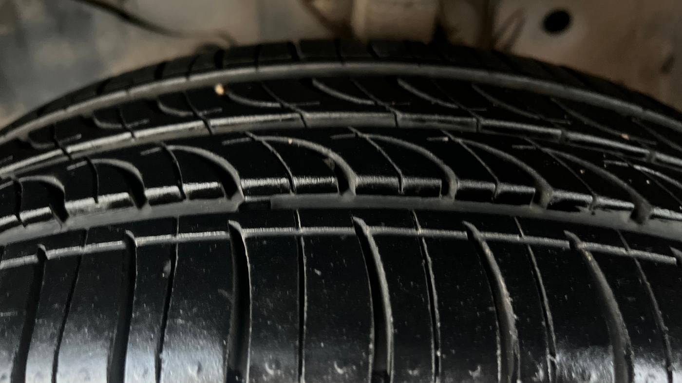 2018 Honda Amaze 1.5L I-DTEC S, Diesel, Manual, 90,285 km, Left Front Tyre Tread
