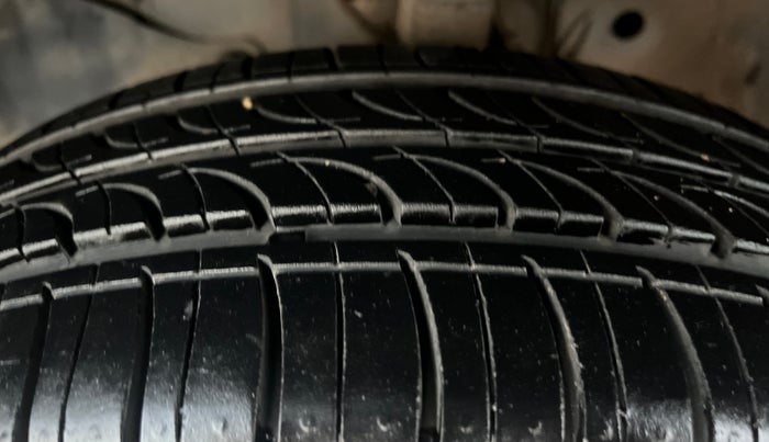 2018 Honda Amaze 1.5L I-DTEC S, Diesel, Manual, 90,285 km, Left Front Tyre Tread