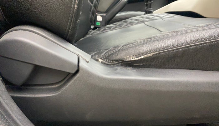 2022 Nissan MAGNITE XE, Petrol, Manual, 71,463 km, Driver Side Adjustment Panel