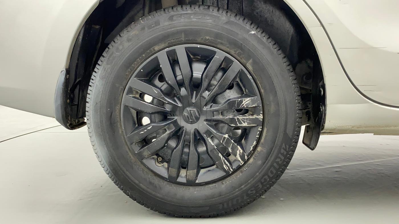 2018 Maruti Dzire VXI AMT, Petrol, Automatic, 73,705 km, Right Rear Wheel