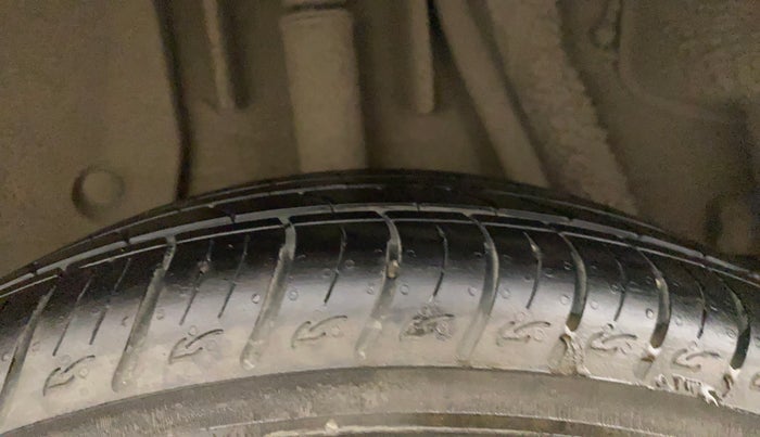 2018 Nissan Terrano XL (P), Petrol, Manual, 56,755 km, Right Rear Tyre Tread
