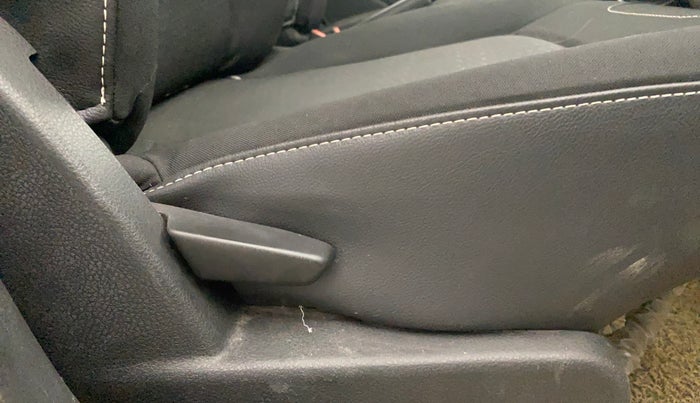 2018 Nissan Terrano XL (P), Petrol, Manual, 56,755 km, Driver Side Adjustment Panel