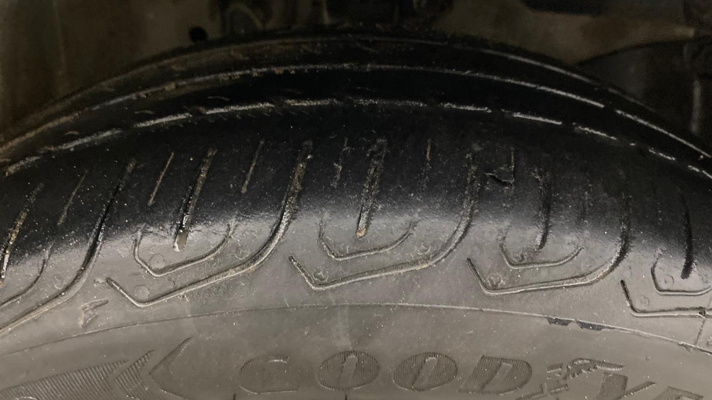 2014 Honda Amaze 1.2L I-VTEC S AT, Petrol, Automatic, 59,667 km, Right Front Tyre Tread