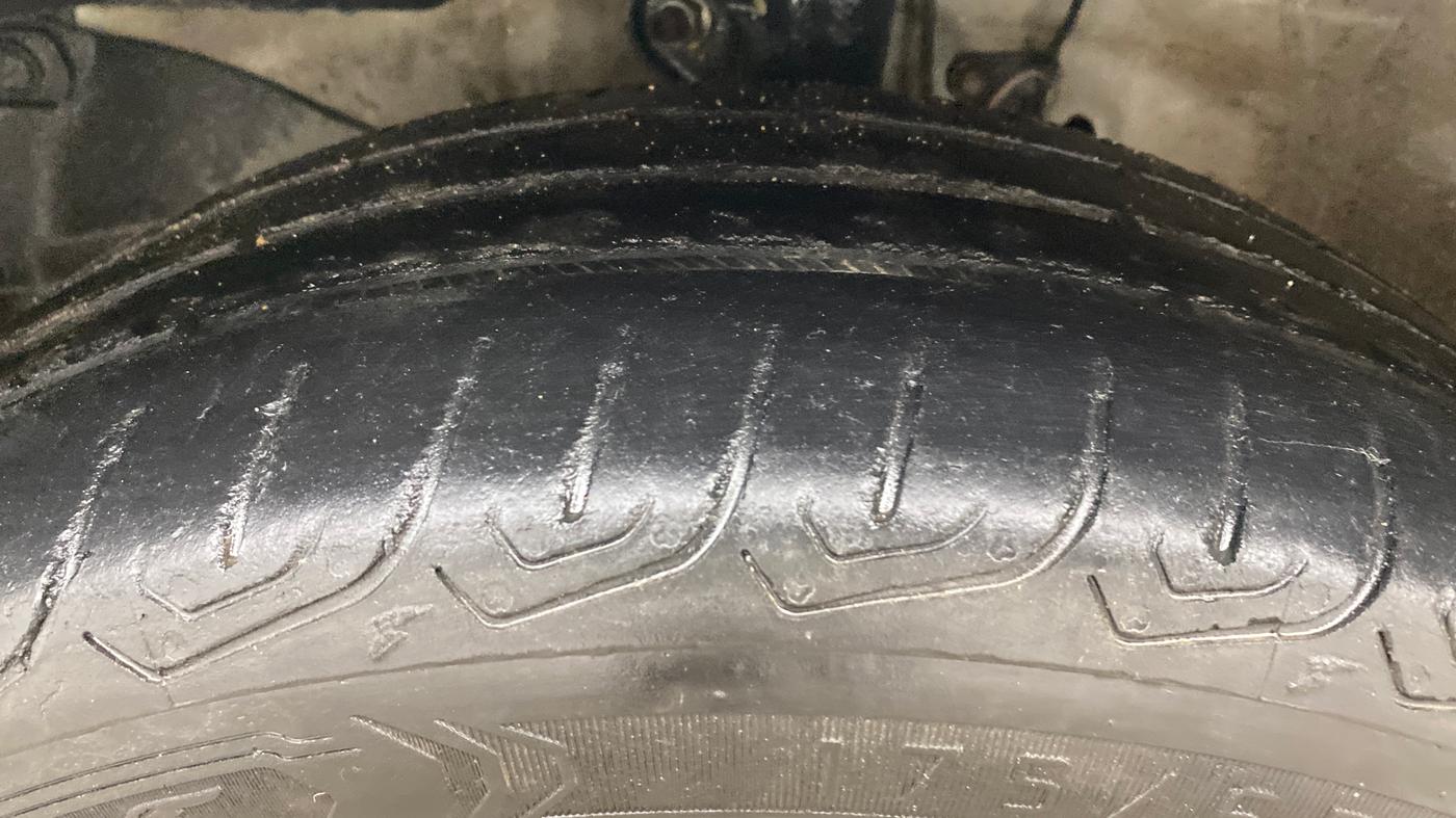 2014 Honda Amaze 1.2L I-VTEC S AT, Petrol, Automatic, 59,667 km, Left Front Tyre Tread