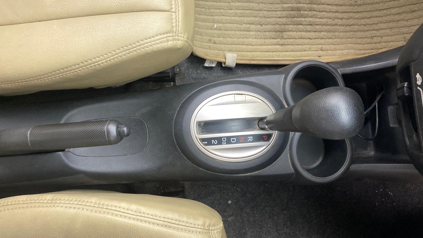 2014 Honda Amaze 1.2L I-VTEC S AT, Petrol, Automatic, 59,667 km, Gear Lever