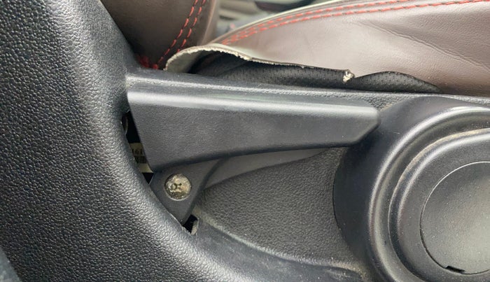 2016 Tata Tiago XZ PETROL, Petrol, Manual, 1,32,579 km, Driver Side Adjustment Panel