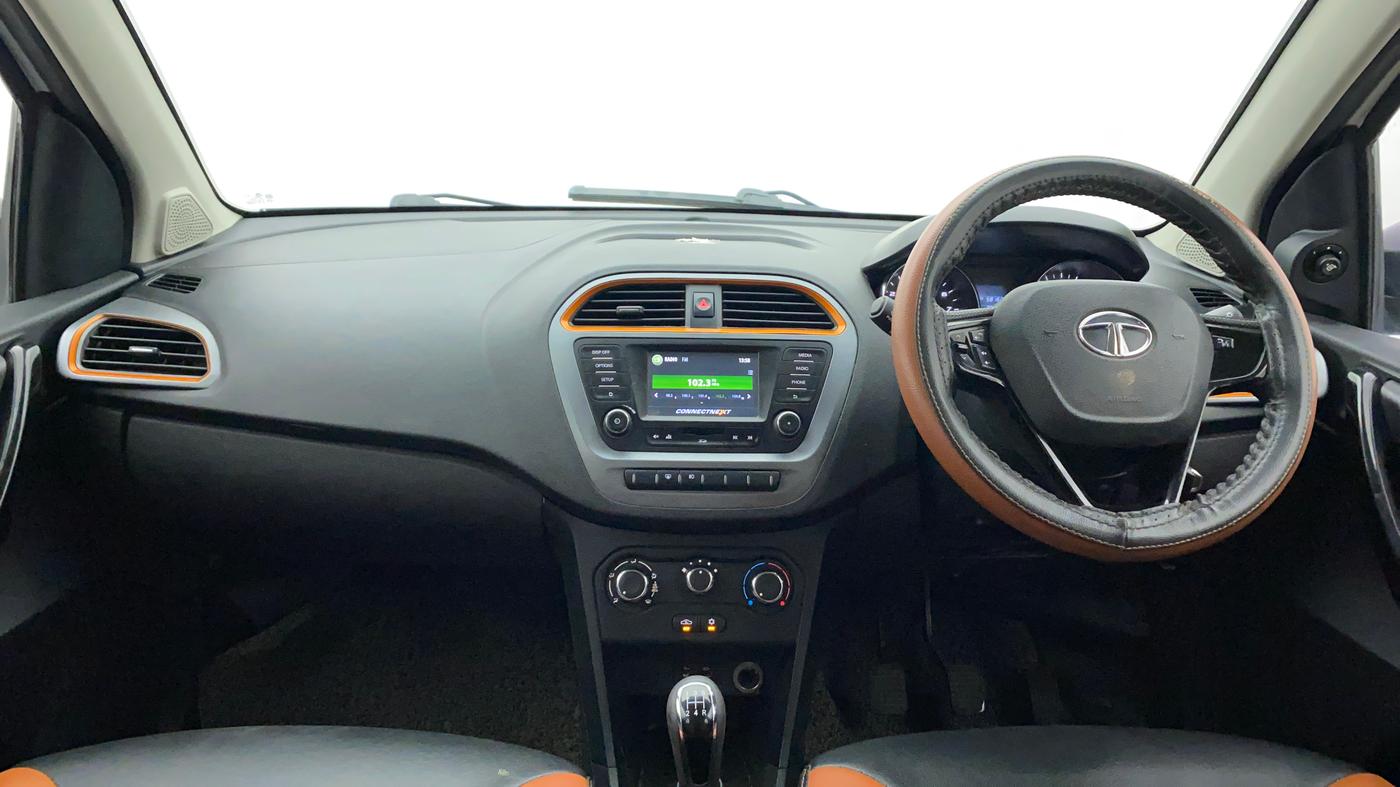 2018 Tata TIAGO NRG PETROL, Petrol, Manual, 58,160 km, Dashboard