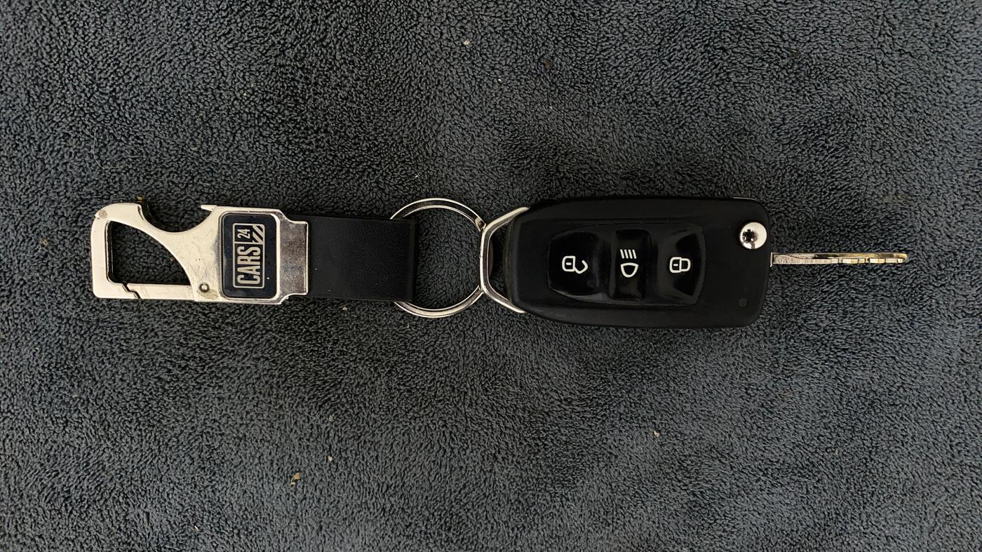 2018 Tata TIAGO NRG PETROL, Petrol, Manual, 58,160 km, Key Close Up