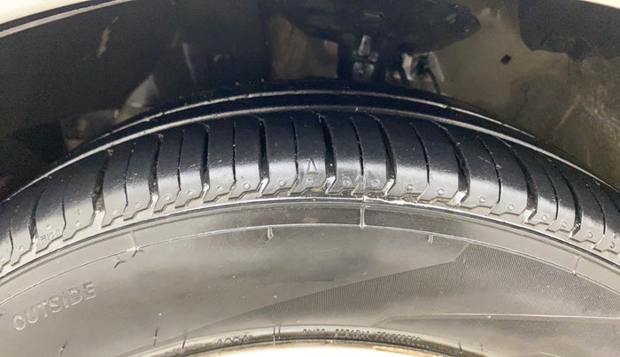 2016 Honda City 1.5L I-DTEC VX, Diesel, Manual, 1,23,739 km, Left Front Tyre Tread