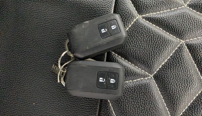 2021 Maruti Baleno ZETA CVT PETROL 1.2, Petrol, Automatic, 13,090 km, Key Close Up