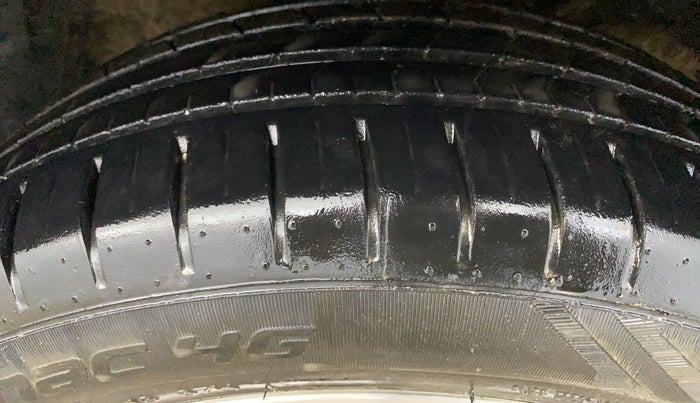 2021 Maruti Baleno ZETA CVT PETROL 1.2, Petrol, Automatic, 13,090 km, Right Front Tyre Tread