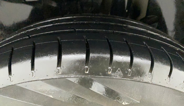 2018 Maruti Swift LXI, Petrol, Manual, 58,791 km, Left Rear Tyre Tread