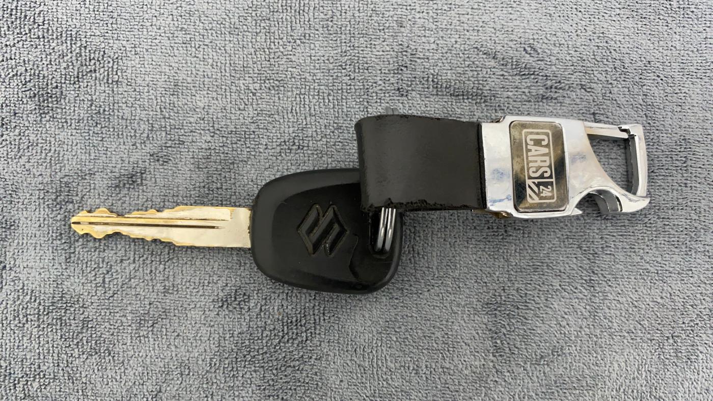 2018 Maruti Swift LXI, Petrol, Manual, 58,791 km, Key Close Up