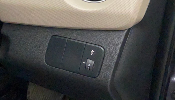 2017 Hyundai Grand i10 SPORTZ (O) AT 1.2 KAPPA VTVT, Petrol, Automatic, 13,546 km, Dashboard - Headlight height adjustment not working