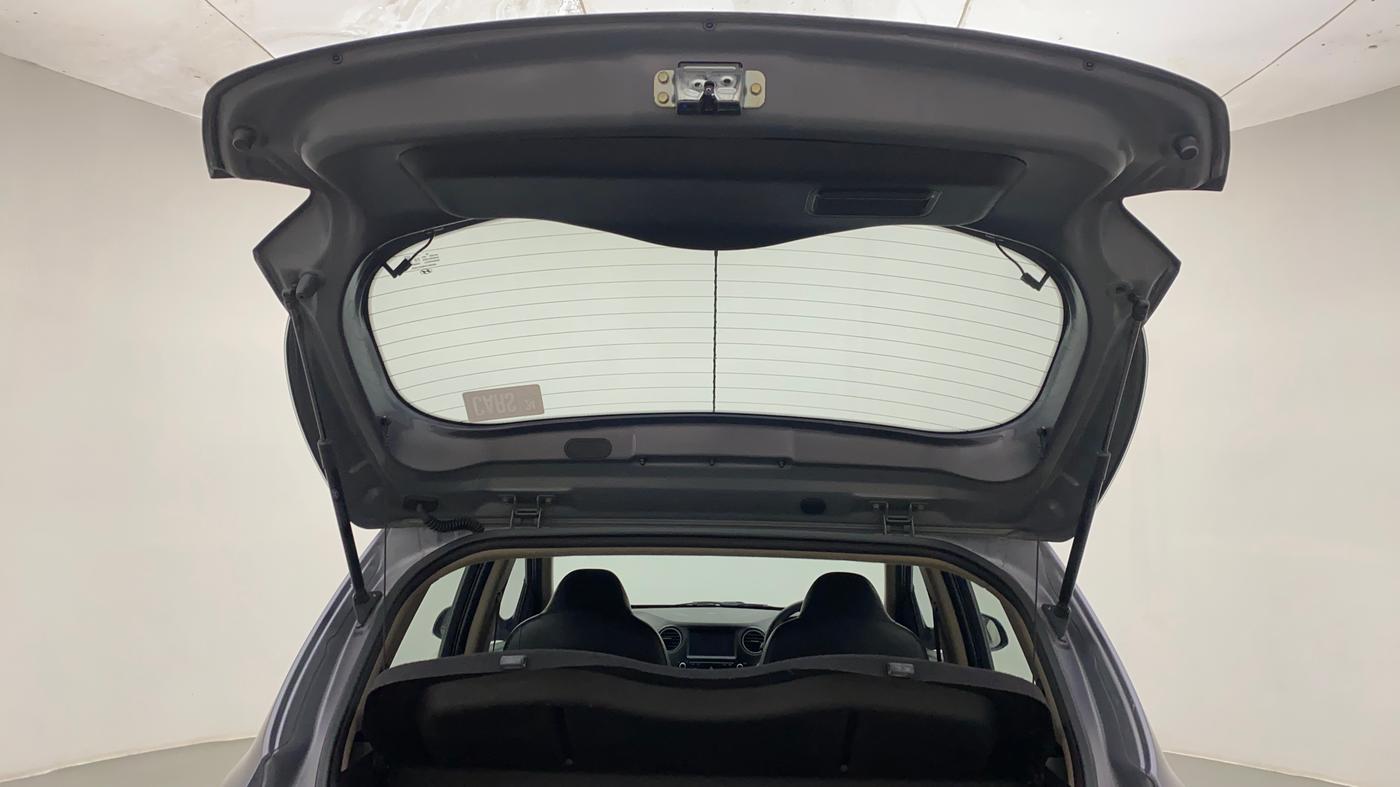 2017 Hyundai Grand i10 SPORTZ (O) AT 1.2 KAPPA VTVT, Petrol, Automatic, 13,546 km, Boot Door Open