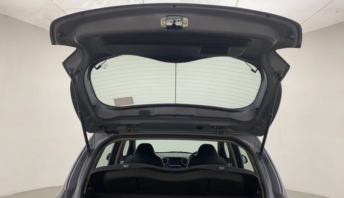 2017 Hyundai Grand i10 SPORTZ (O) AT 1.2 KAPPA VTVT, Petrol, Automatic, 13,546 km, Boot Door Open