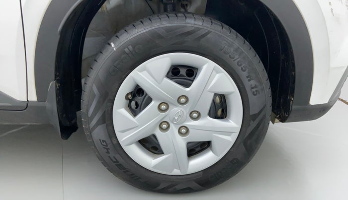 2021 Hyundai VENUE S 1.5 CRDI, Diesel, Manual, 12,764 km, Right Front Wheel