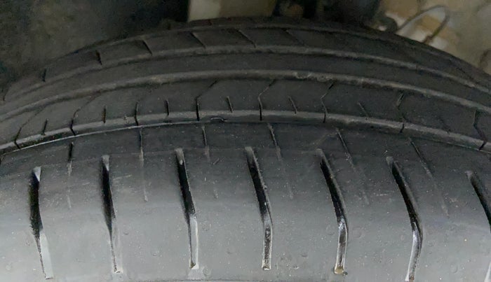 2021 Hyundai VENUE S 1.5 CRDI, Diesel, Manual, 12,764 km, Left Front Tyre Tread